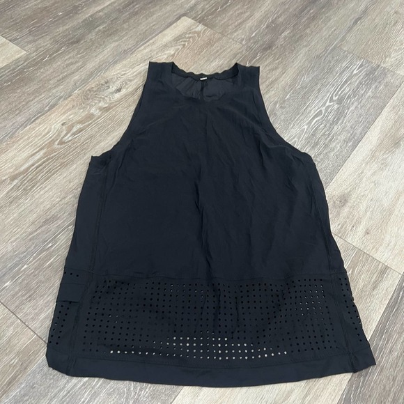 Lululemon Black Mesh Sleeveless Top Size 6 - Picture 2 of 4